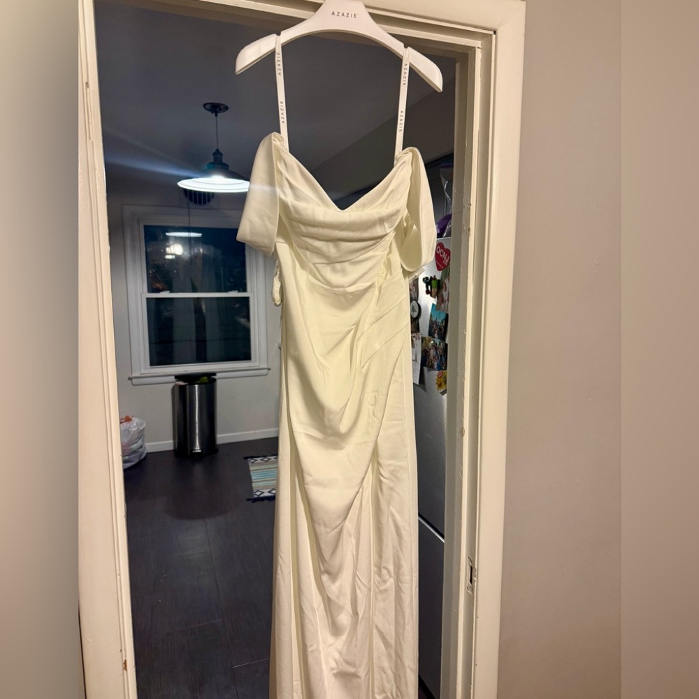 Brand New Azazie Brenna Wedding Dress! - Picture 5 of 8